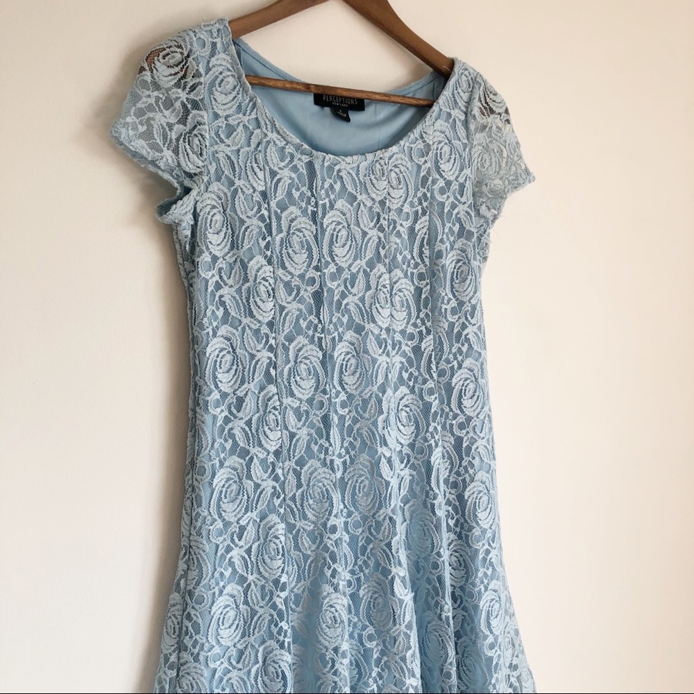Perceptions Blue Lace Short Sleeved Skater Dress S - Picture 10 of 16